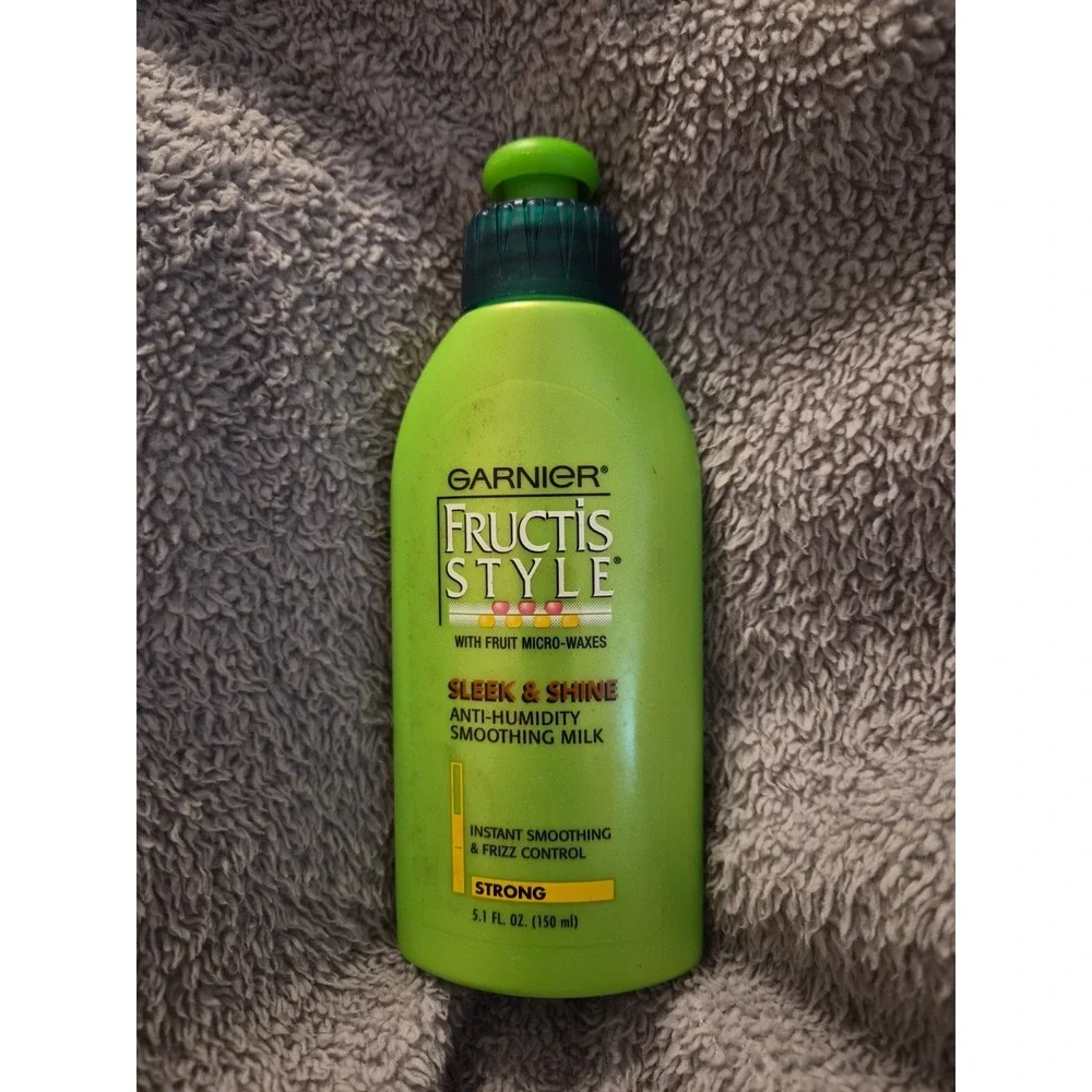Garnier Fructis Style Anti-Humidity Anti Humidity Smoothing Milk, 5.1 fl oz NEW